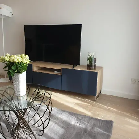 아파트 Apartament Bialy 109 *